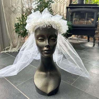 vintage wedding veil 1950s layered tulle pearl crown  display picture 3