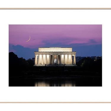 Washington DC Wall Art, Crescent Moon Print, Lincoln Memorial Photo, Washington DC Photography, Lincoln Memorial Print Art, Travel Print Art 