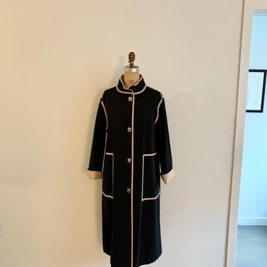 Bonnie Cashin Weatherwear for Russ Taylor black and tan raincoat-size M/L 