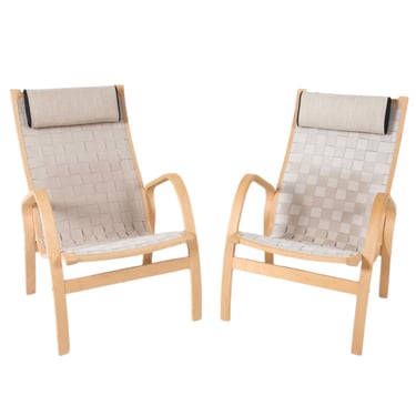 Pair of Modern Chairs in the Style of Finn Østergaard