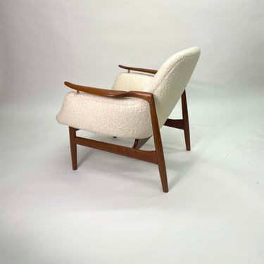 Finn Juhl NV-53 Chair by Neils Vodder