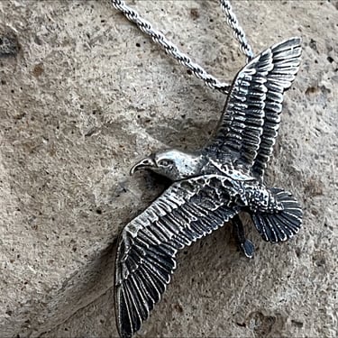 Vintage Flying Sterling Silver Eagle / Hawk Bird Pendant on 22 Inch Sterling Chain Necklace 