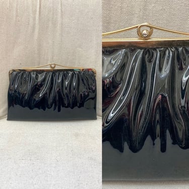 Vintage 60’s 70s Clutch Purse / Pleated PATENT Leather / Gold Clasp + Gold Chain Strap / Mardane USA 