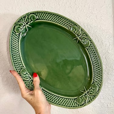 Green Bunny Majolica Platter | Large Bunny Serving Platter | Bordallo Pinneiro Portugal | Vintage Pottery | Cabbageware | Lettuceware 