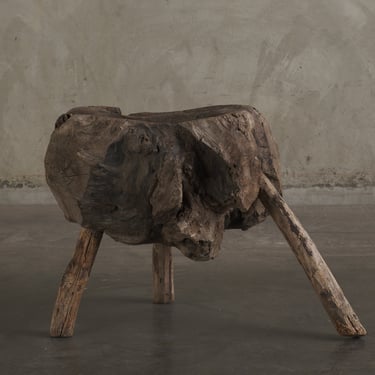 WELL WEATHERED TRI-LEG RUSTIC SIDE TABLE