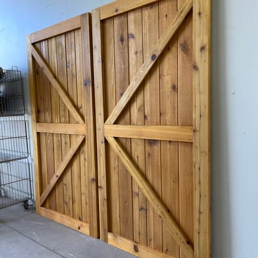 Custom Barn Doors | Custom Parlor Doors | Custom Sliding Barn Doors | Custom Swinging Doors | Custom Doors | Farmhouse Doors 