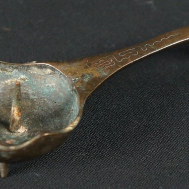 Antique Japan solid bronze candle stand Edo era 1850 Shokudai 