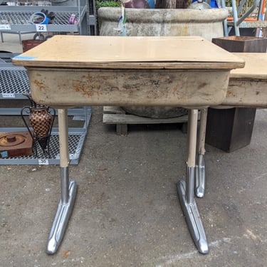 School Desk 24 x 27 x 20