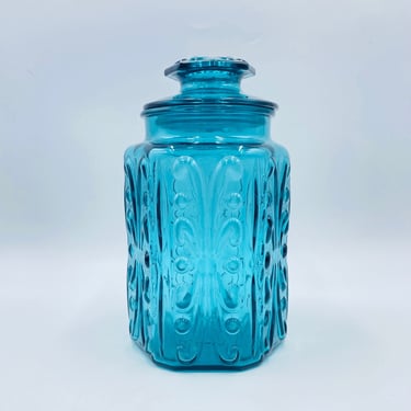 L E Smith Peacock Blue Glass Canister, 9.25" H, Teal Apothecary Jar, Atterbury Scroll Pattern, Vintage Kitchen Container, Retro Glassware 