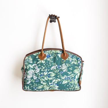 floral duffel bag 80s vintage Laura Ashley green blackberry pattern cottagecore weekender tote bag 