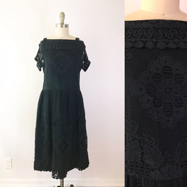 SIZE XS / S 1980s Lace Crochet Button Back Dress / Cotton Drop Waist 80s does 20s Dress / Black Summer Crochet 
