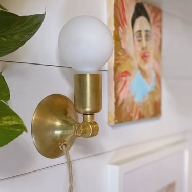 Wall Accent Lamp • Lucy • Plug in wall sconce 