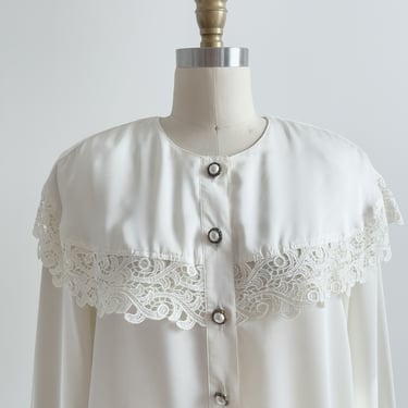 cute cottagecore blouse 80s 90s vintage white lace collar long sleeve shirt 