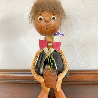 Vintage Erzgebirge Wooden Gardener. Spring Easter Decor 
