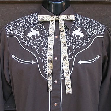 Roper Vintage Retro Western Men's Cowboy, Rodeo Shirt, Embroidered Cowboys on Bucking Horses and Floral Highlights, Small (see meas. photo) 