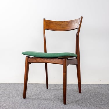 6 Danish Rosewood Dining Chairs, by HP Hansen - (320-031) 