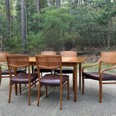 Mid Century Drexel Parallel Dining Set  with six can back chairs and two leaves 