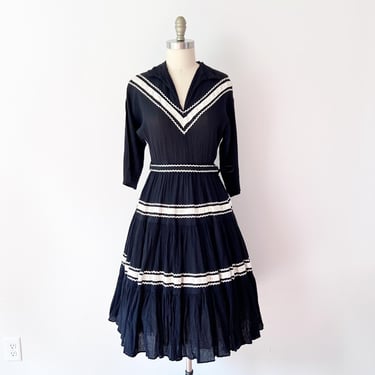 SIZE XS / S - 60s Black Patio Dress - 1950s Silver Festival Square Dance Dress - Circle Squaw Dress - Mexican Rockabilly 