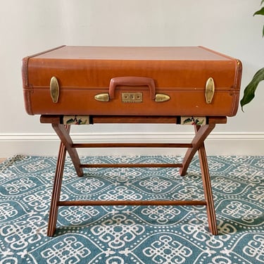 Vintage Samsonite Streamline Suitcase With Key - Large Hard Case Luggage - Saddle Tan Caramel Color 