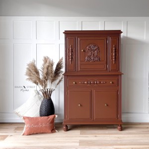 Burnt Umber Hutch