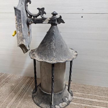 Vintage Outdoor Cast Aluminum Sconce 7 x 15.5 x 8