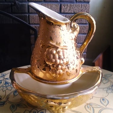 VINTAGE 24kt Gold Wall Pitcher, Retro Home Decor 