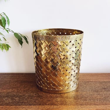 Vintage Hollywood Regency MCM Brass Wastebasket - Made in India 