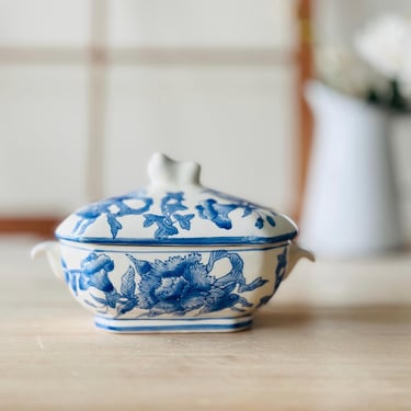 1960's Small Ceramic Chinoiserie Sauce Tureen / Butter Dish 