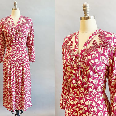 1940's Day Dress / 1940s Fuchsia Dress / 1940's Rayon Dress / 1940s Novelty Print Dress / Size Large 