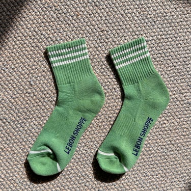 Girlfriend Socks: Avocado