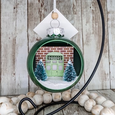 Paddy's Pub Diorama Ornament 