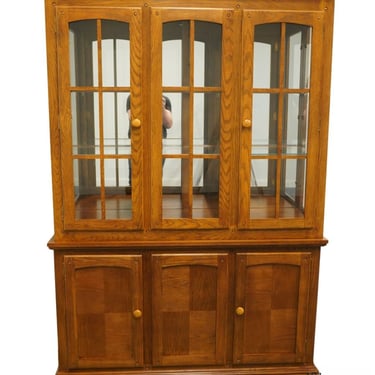 UNIVERSAL FURNITURE Solid Oak Contemporary Mission Shaker Style 53" Buffet w. Lighted Display China Cabinet 926-670 / 629-672M 