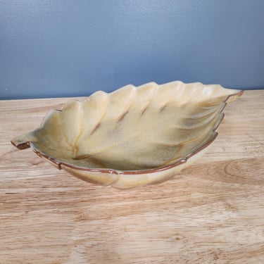 Frankoma 225 Prairie Green Leaf Pattern Tray 18