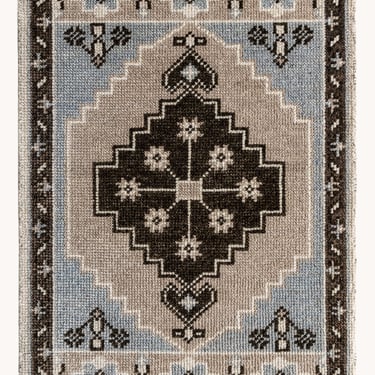 Vintage Turkish Mini Rug No. 540 | 2'1 x 3'