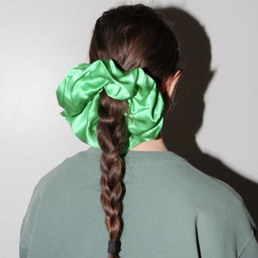 KkCo Grande Scrunchie - Emerald