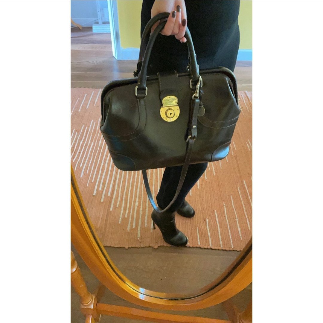 Dooney and bourke speedy doctor bag hot sale