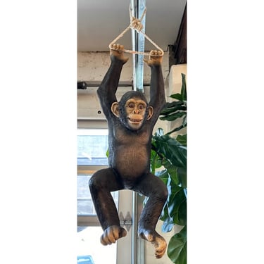Hanging Monkey Statue "Jungle Jimmy"