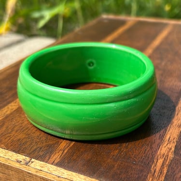 Vintage Green Plastic Bangle Bracelet Chunky Stacking Retro Fashion Jewelry 