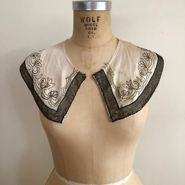 Embroidered Crepe-Back Satin Dress Collar - 1930s 