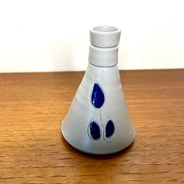 Vintage 70s White + Cobalt Blue Small Bud Vase by Williamsburg Virginia Pottery 