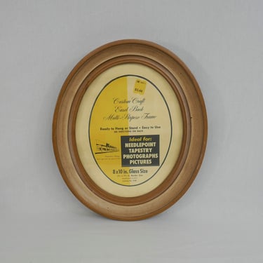 Vintage Oval Picture Frame - holds 8" x 10" photo - Shades of Brown - Plastic - Wall Display 