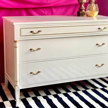 White Lacquered Dresser - Vintage 