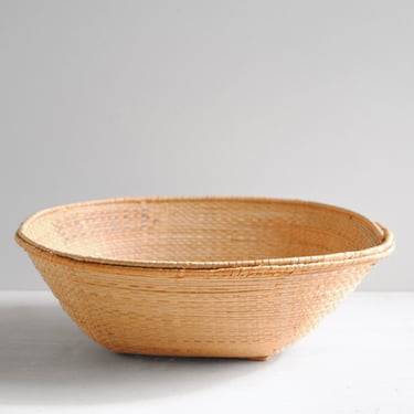 Vintage Woven 15" Basket Bowl in Neutral Straw 