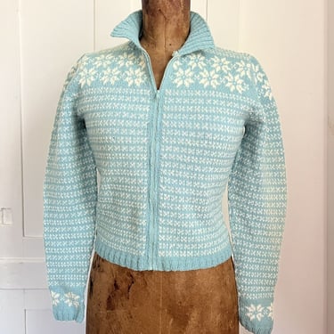 Vintage 1940s Baby Blue Wool Knit Sweater Cardigan Zip Up Snowflake Design