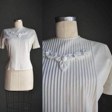 1950s White Pleated Blouse / Vintage White Blouse Small / Cropped Vintage Blouse / Sheer 1950s Blouse 