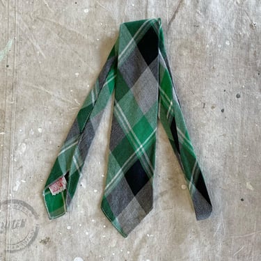 Vintage 1930s 1940s Smoothie Rayon Blend Green Gray Black Plaid Necktie 