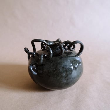 Polpo Vase // handmade ceramic pottery 