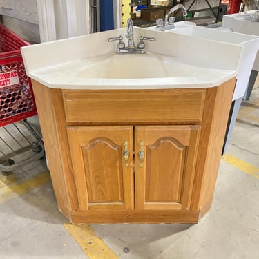 Freestanding Corner Single Bathroom Vanity