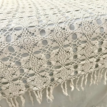 Completely Crocheted Bed Coverlet, Bedspread, Chic Shabby, Country Chic, Vintage Handmade, Full/Queen Size 