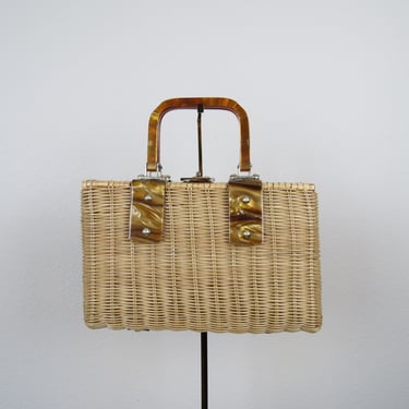 Vintage 1950s wicker purse, lucite handle, basket handbag 